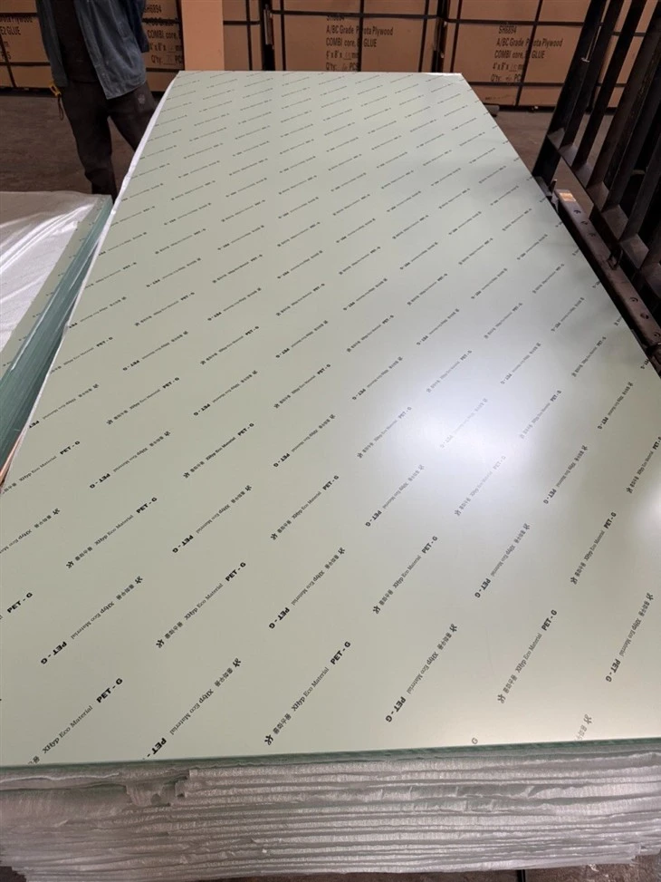 18MM High Grade MR PET MDF
